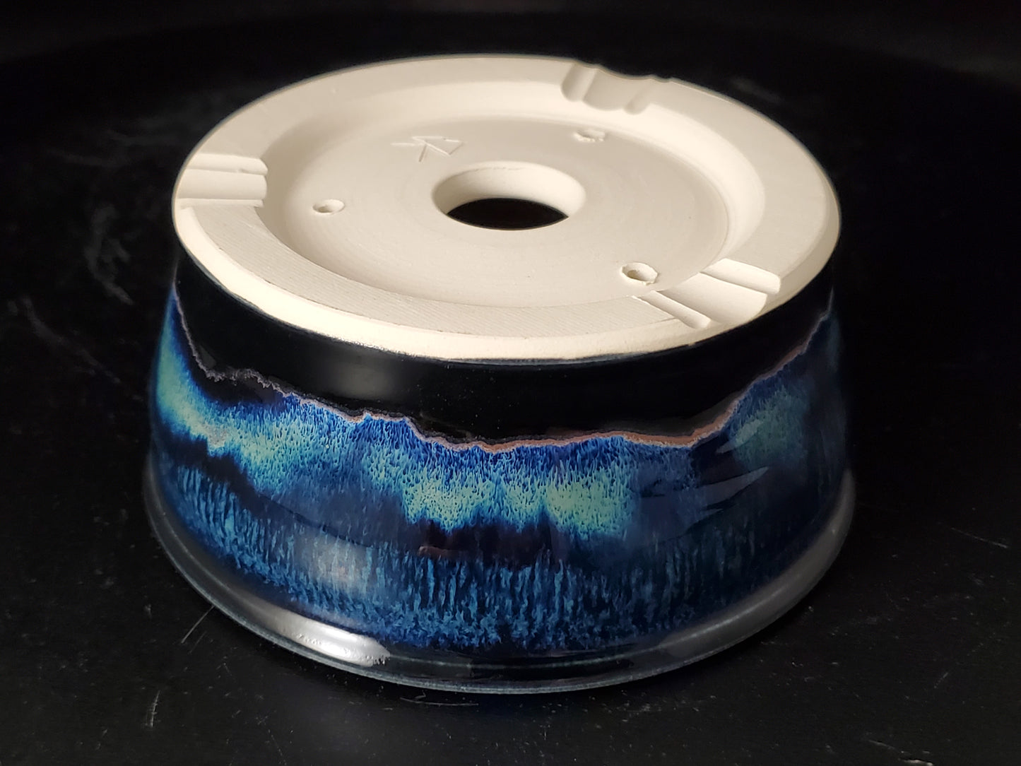 Bonsai Pot Round 8-24-1479 5"w x 2.25"t