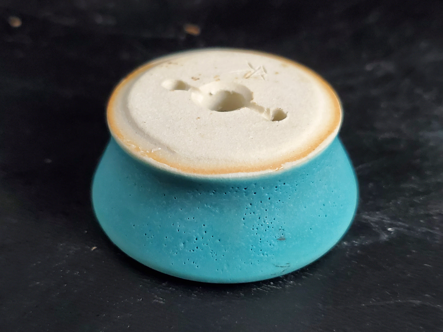 Bonsai Pot Round 3-25-1579 ~2" x .75"