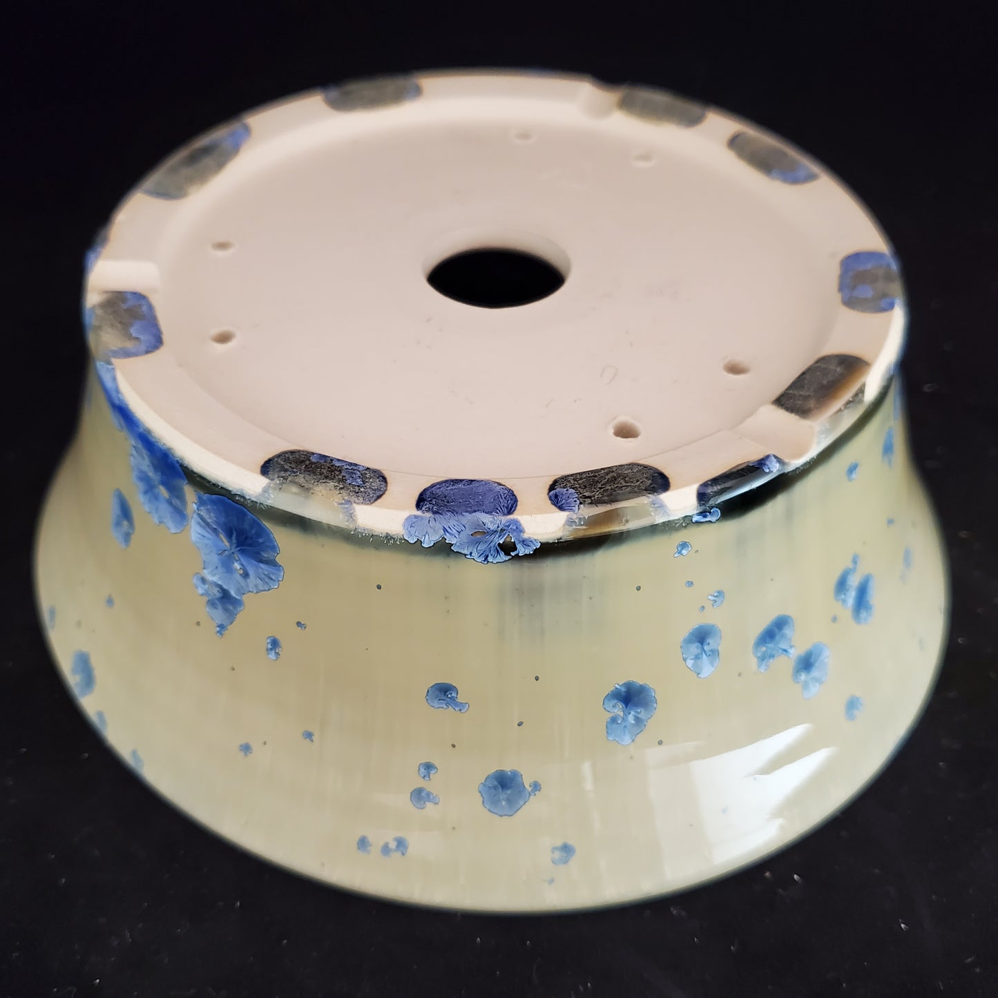 Bonsai Pot Round 10-22-1010