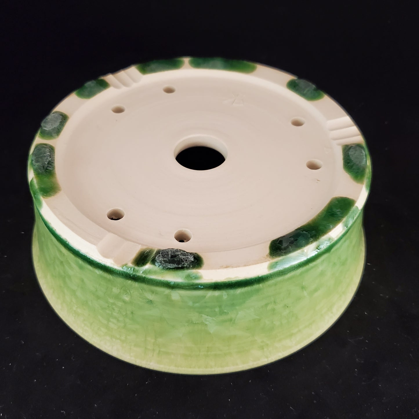 Bonsai Pot Round 10-22-1012