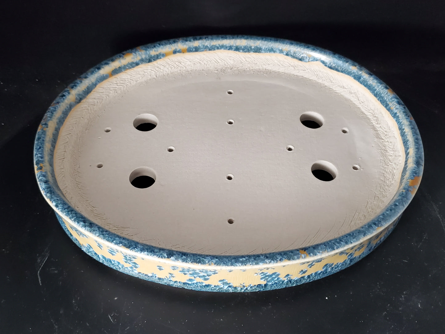 Bonsai Pot Oval 10-24-1549  11" x 9" x 2"t