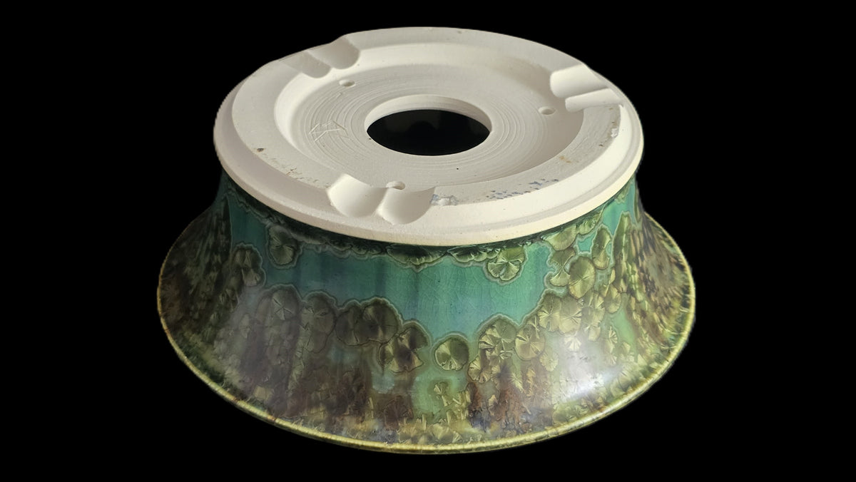 Crystalline green round flare bonsai pot 10-26 bottom view